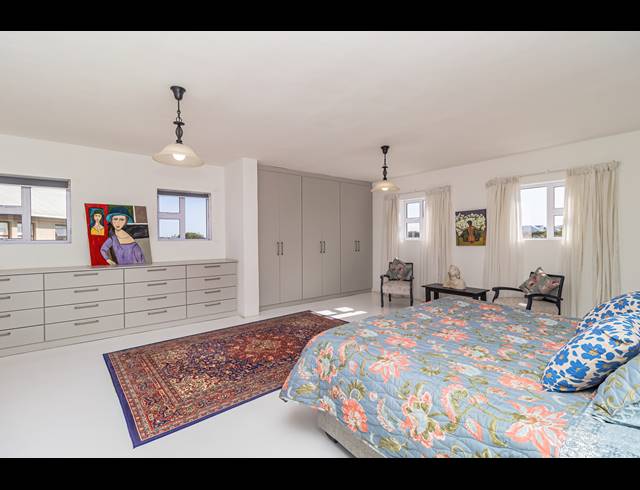 3 BEDROOM HOUSE FOR SALE IN GROTTO BAY